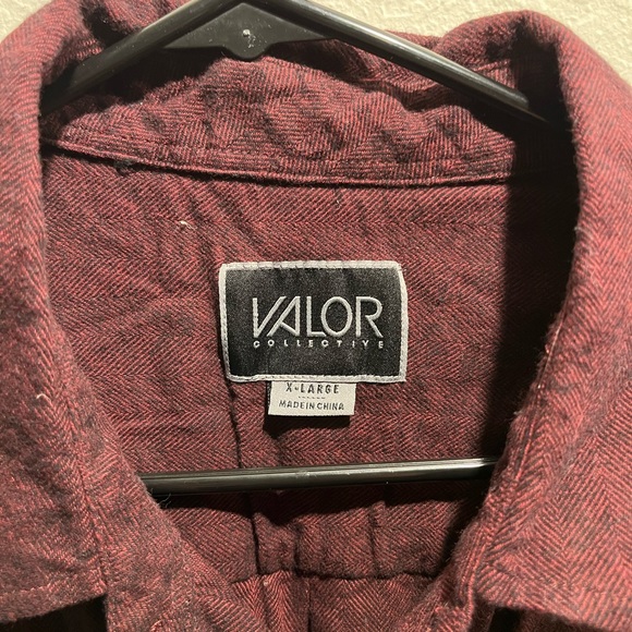 Last Chance🕑| Valor Collective | Button Down Shirt | xl - Picture 3 of 4